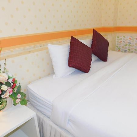 Be Fine Guesthouse Пхукет Екстер'єр фото